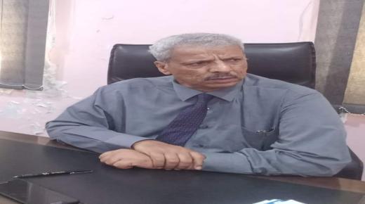 محافظ لحج يعزٌي السفير قاسم عسكر جيران بوفاة شقيقة.