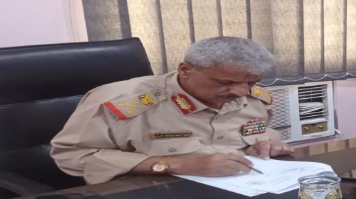 *المحافظ تركي يعزي قائد شرطة الحوطة في وفاة والدته*