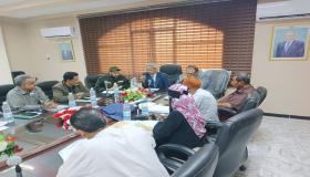 تنفيذي لحج يناقش تكثيف الحملات الميدانية لضبط الأسعار وترتيبات العام الدراسي الجديد