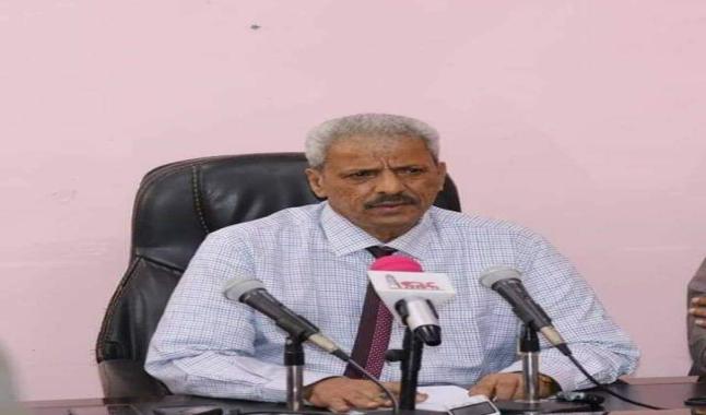 المحافظ تركي يعزي بوفاة نائب مديرعمليات المحافظة خالد الصبيحي