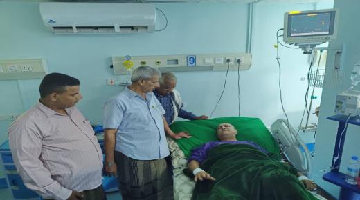 محافظ لحج يطمئن على صحة مدير عام مديرية تبن م. هود بغازي