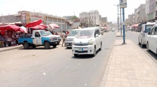 إشادة واسعة بحملة تنظيم السوق المركزي للقات في ردفان وإنهاء مظاهر العشوائية