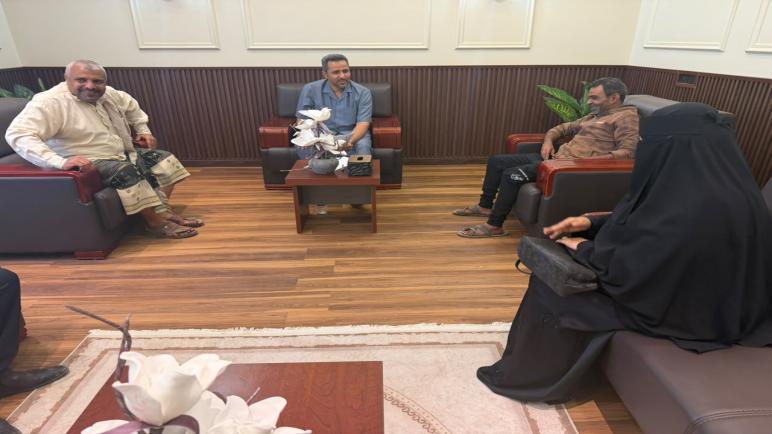 محافظ لحج يناقش”بيت التراث” خطط حماية الموروث الثقافي والهوية التاريخية للمحافظة