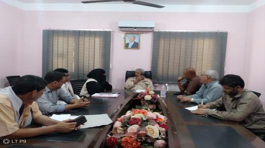 محافظ لحج يناقش مع مؤسسة فور راول(لأجل الجميع) ، تدخلاتها في المحافظة