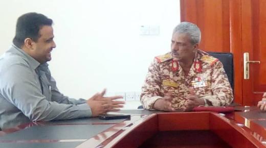 محافظ لحج يطلع على نشاط فرع البنك المركزي بالمحافظة