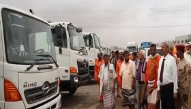 محافظ لحج يدشن عمل السيارات الجديدة لصندوق النظافة