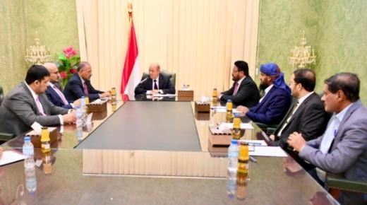 قرار رئاسي بتعيين نواب لخمسة وزراء في الحكومة